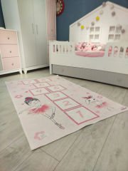 Halı - Pembe Seksek - 120x180cm